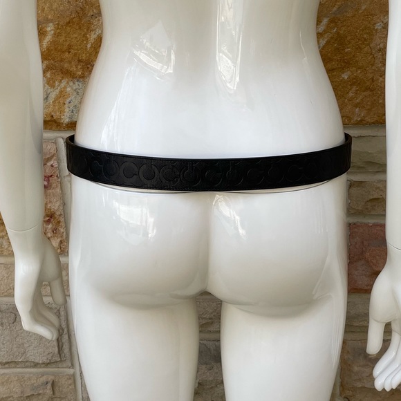 Rare Coach Men's Logo Embossed Belt - Picture 3 of 7